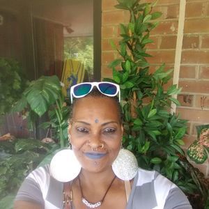 Meet your Posher, Regina